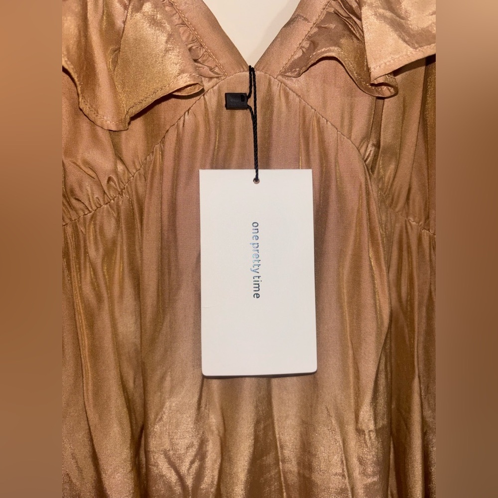 O.p.t. One Pretty Time Nude Tiered
Flowy Maxi Dress Womens Size M - Picture 6 of 13